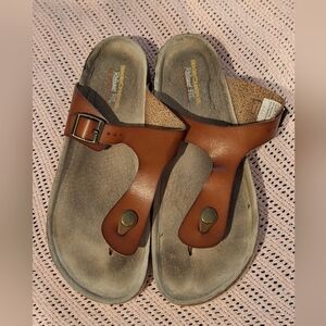 🍊Skechers Tan Leather Sandals